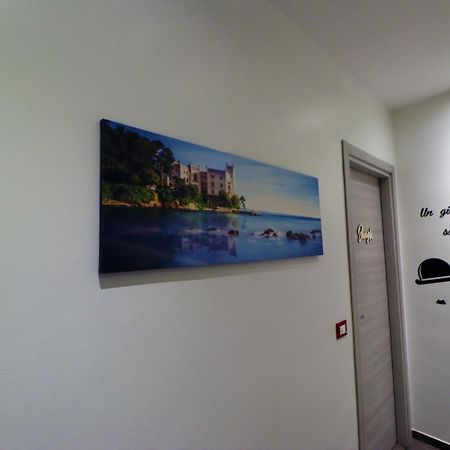 Thematic Rooms - Athema Atmosphere Trieste Bagian luar foto