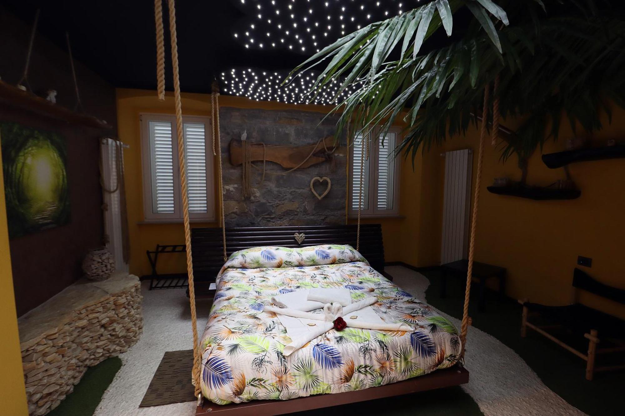 Thematic Rooms - Athema Atmosphere Trieste Bagian luar foto